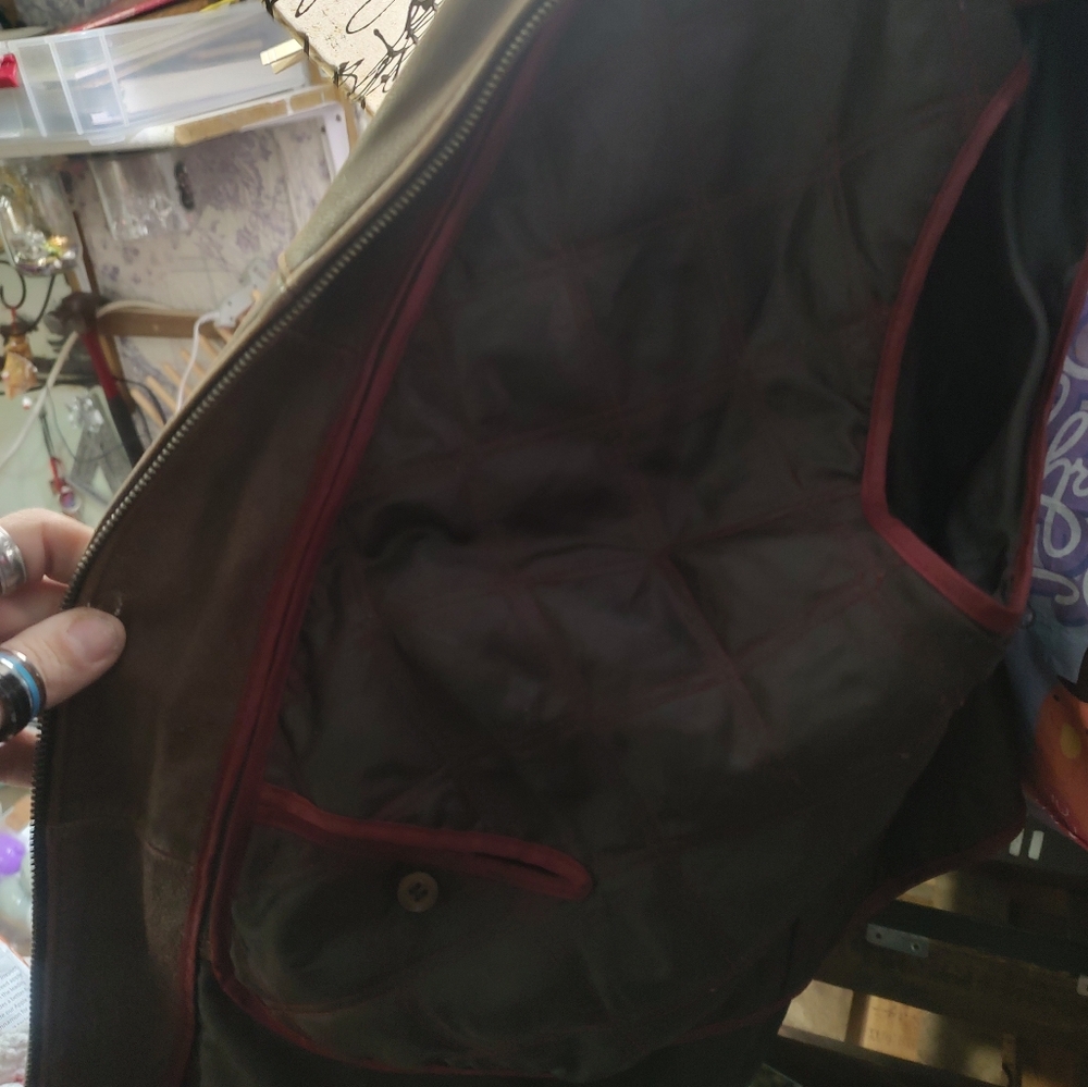 St. Johns Bay genuine leather jacket - Picture 2 of 9